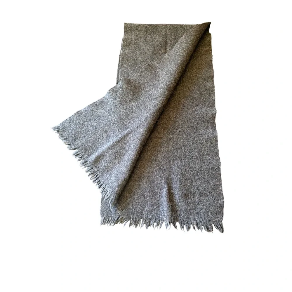 Lambswool Scarf Charcoal Gray 100% Wool Made in Uruguay Fringed Winter Classic